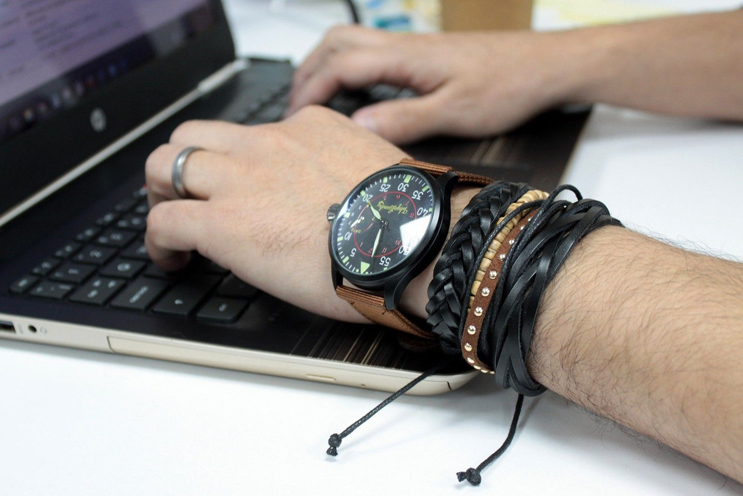 Pulsera de Hombre - Negro (color aleatorio)