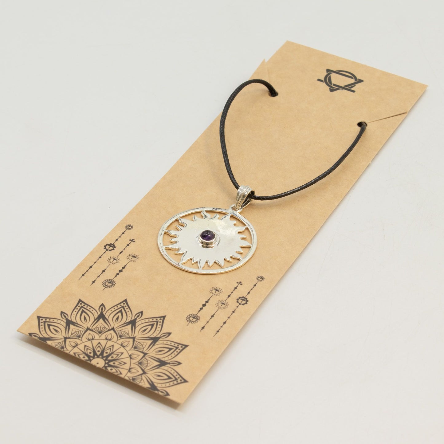 Colgante devocional de la India - plateado (cordón de 45 cm) - Amatista de adoración al sol