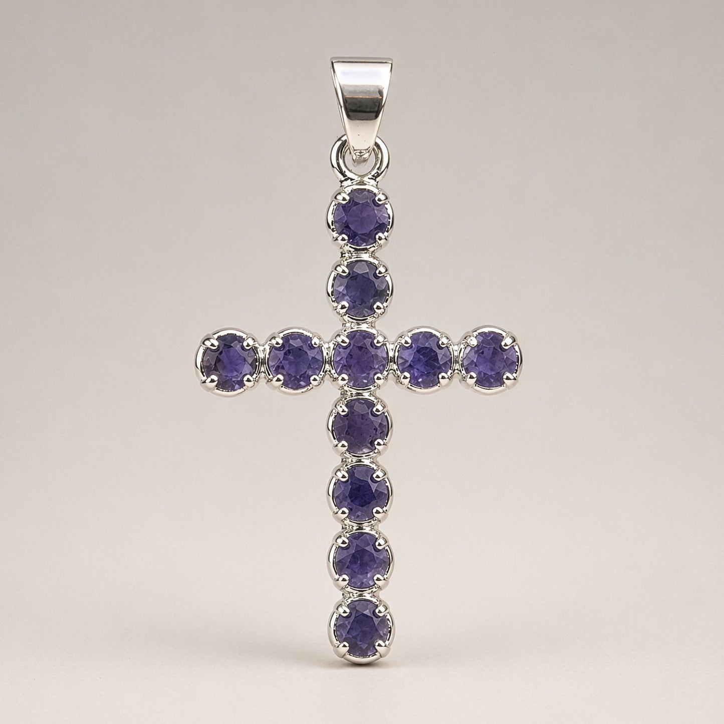Colgante devocional de la India - Plateado con baño de plata (cadena de 45 cm) - Crucifijo Ionite