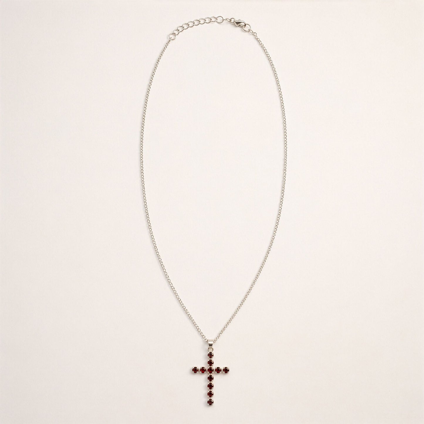 Colgante devocional de la India - bañado en plata (cadena de 45 cm) - crucifijo de granate