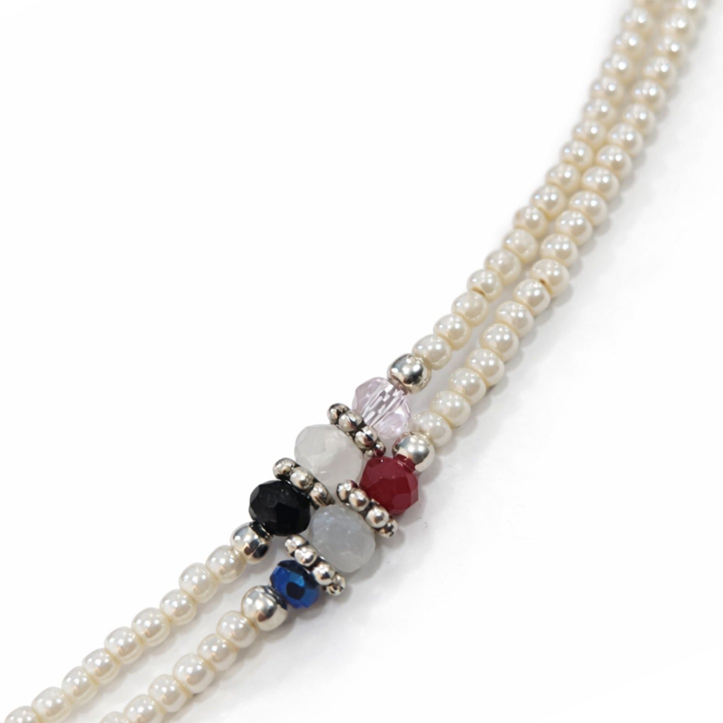 Collar fino de howlita nepalesa de doble hilera y cuentas facetadas - (42 cm)