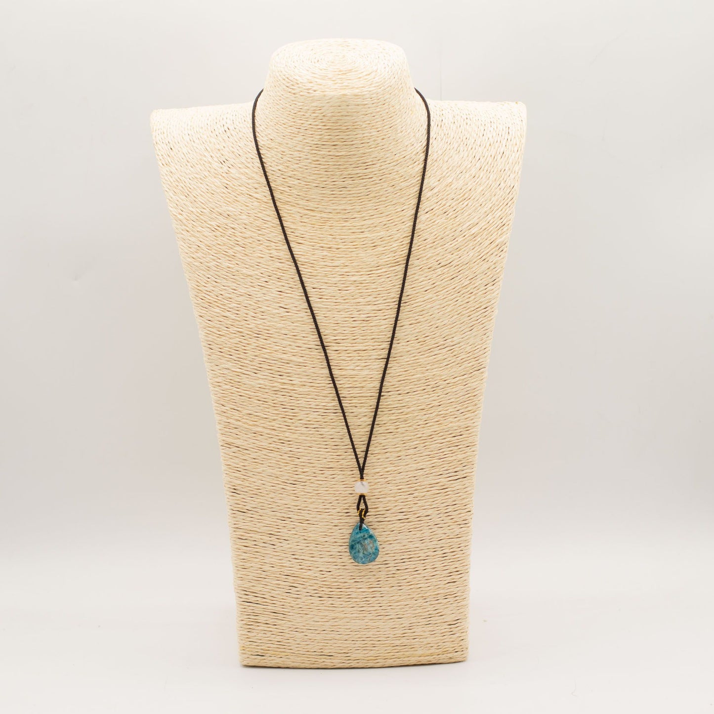 Colgante de piedra preciosa - lágrima de howlita