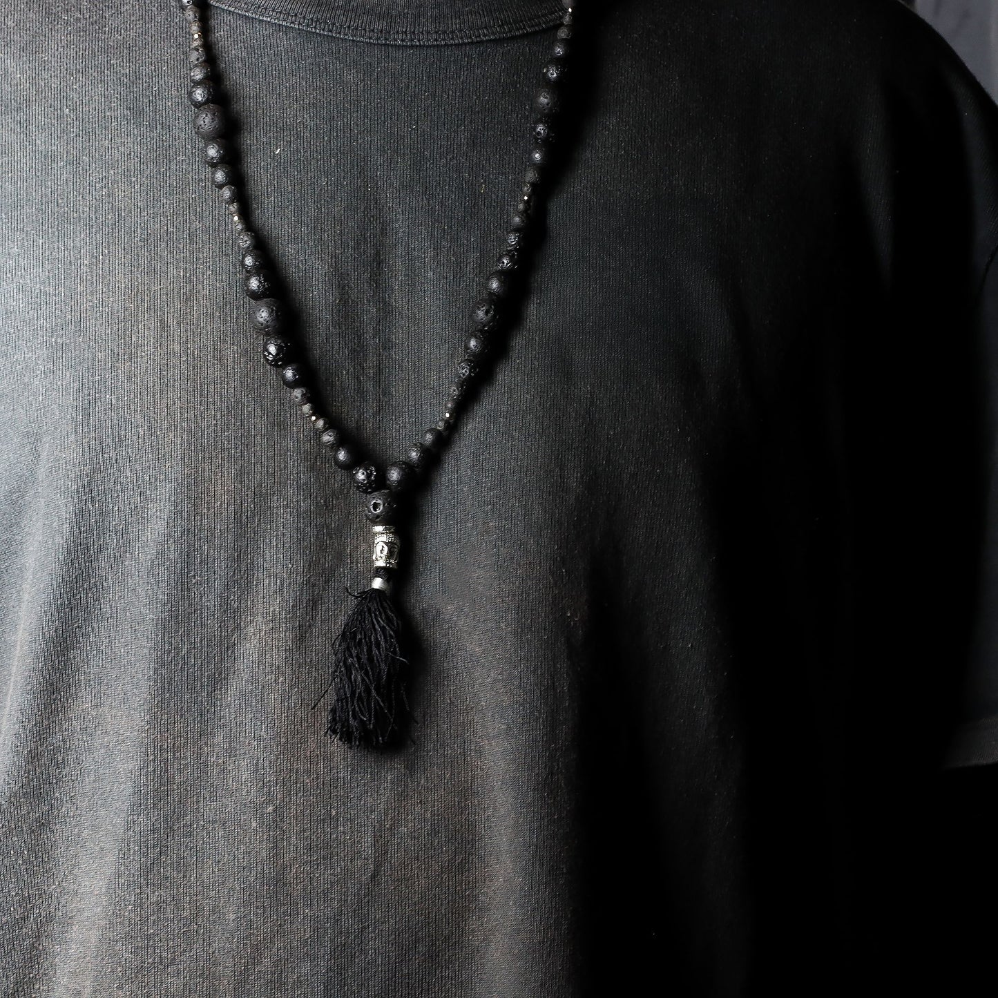 Collar Esencia del Volcán - Energía de Enraizamiento