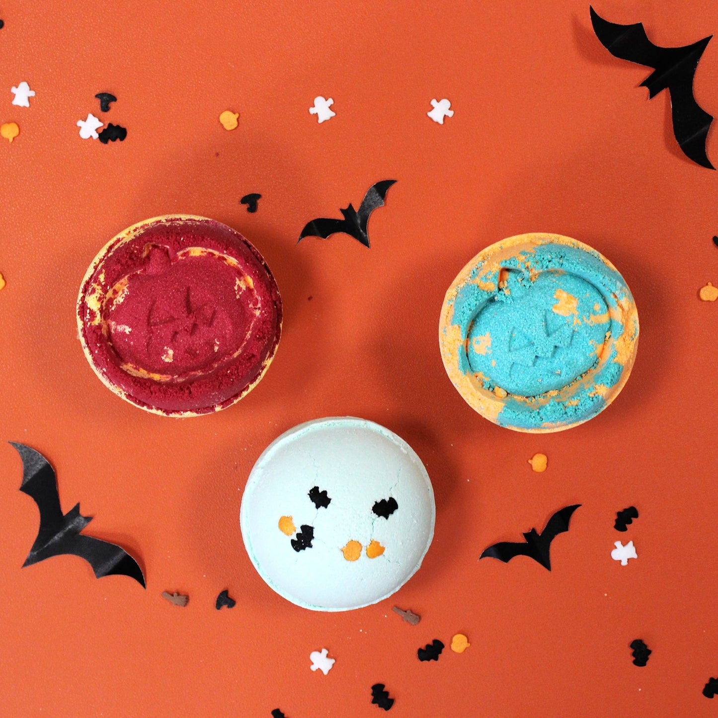 Bomba de baño de hinojo y naranja para Halloween